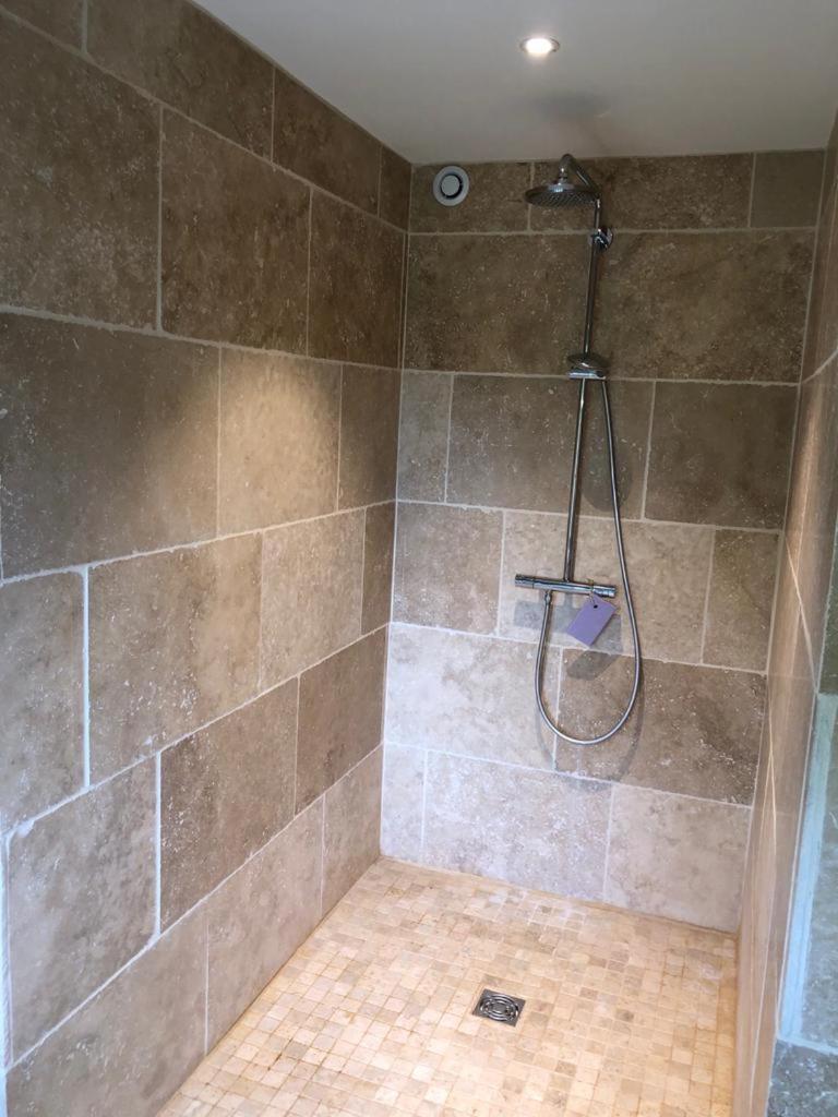 Chambre Du Tilleul - Charme, Confort Et Piscine Sigonce Esterno foto