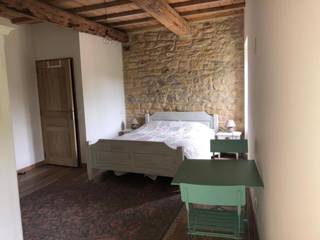 Chambre Du Tilleul - Charme, Confort Et Piscine Sigonce Esterno foto